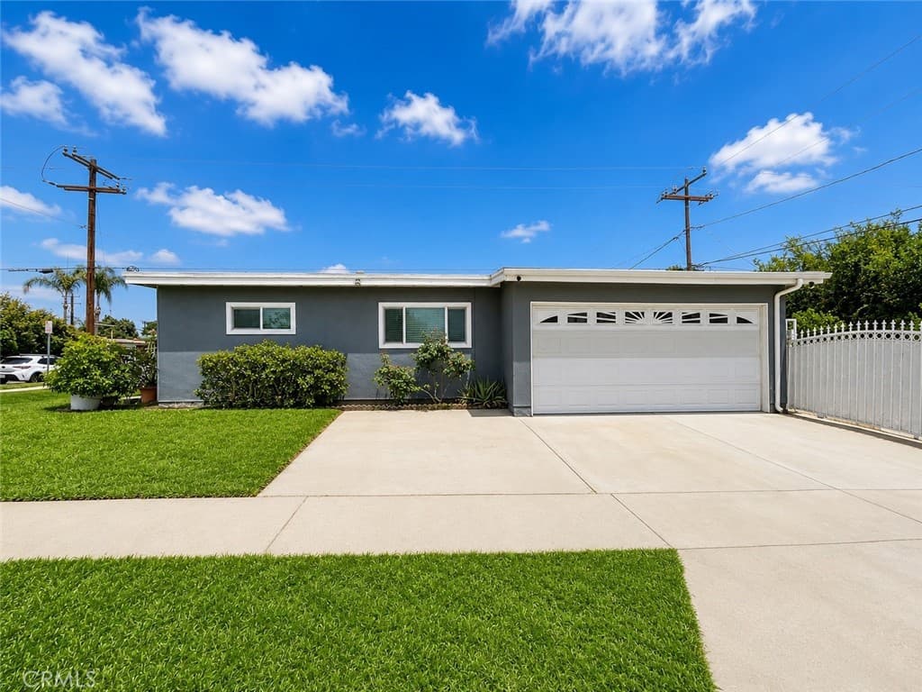 Home at 14002 Barrydale, La Puente — photo 2 of 11