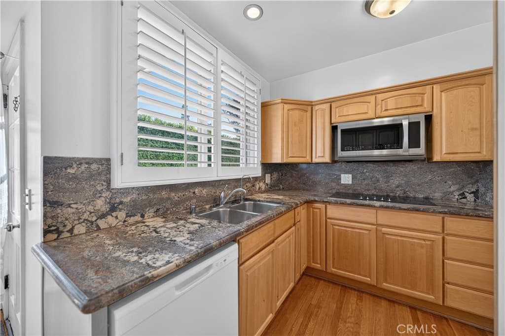 Home at 543 Ranch Lane, Glendora — photo 10 of 12