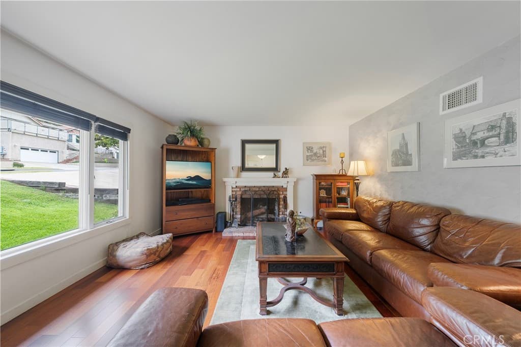 Home at 1860 Fernridge, San Dimas — photo 4 of 12
