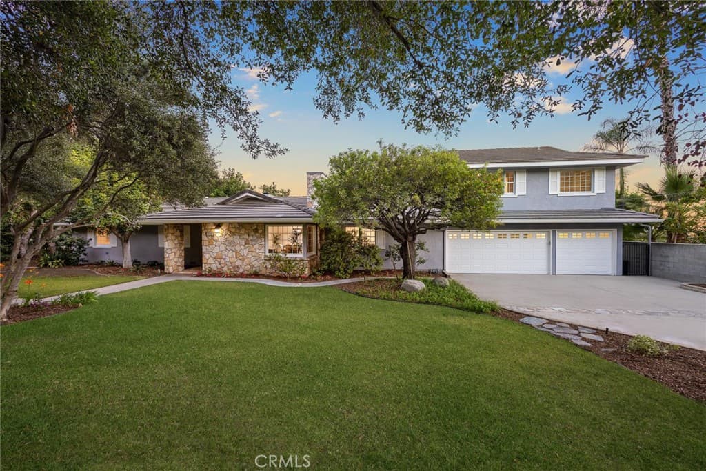 Home at 1060 W Leadora Avenue, Glendora — photo 2 of 12