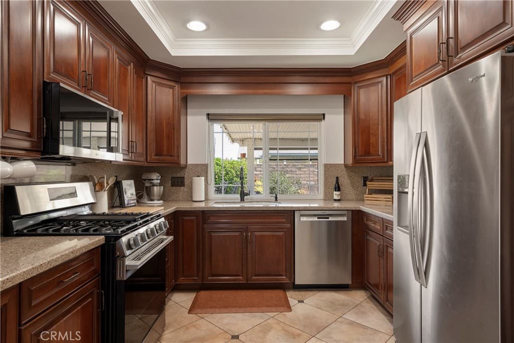 Home at 3634 Lynn Circle, La Verne — photo 11 of 12