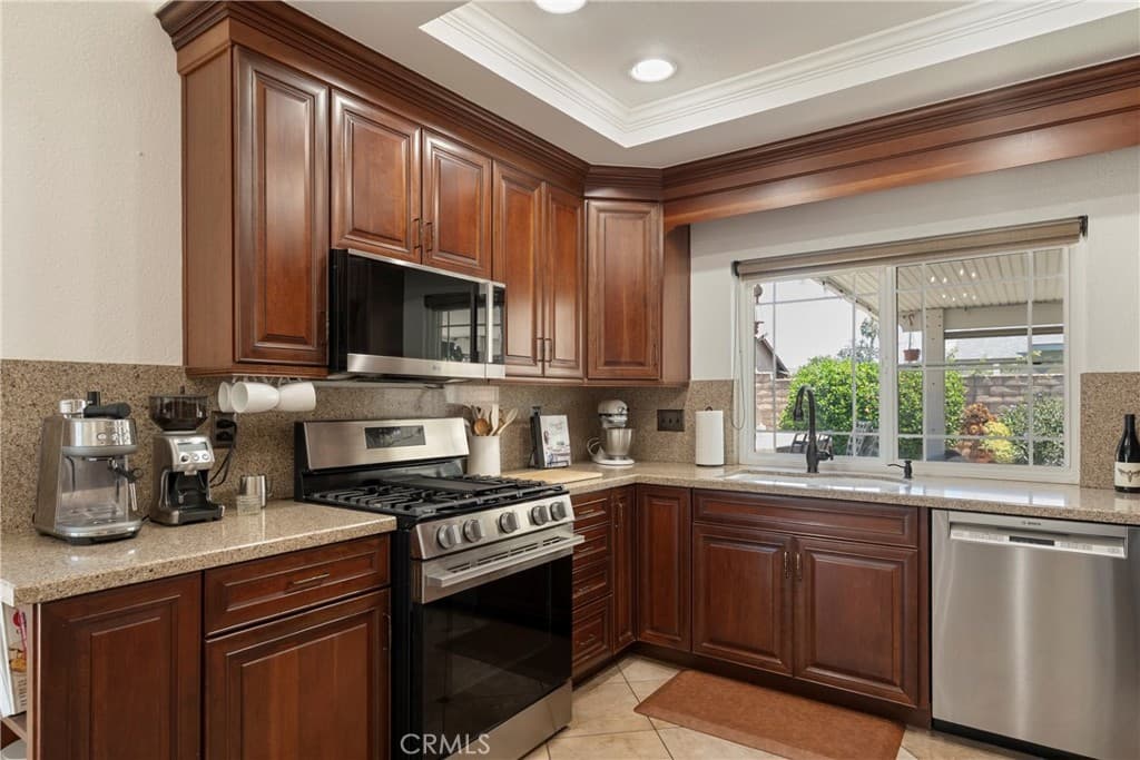 Home at 3634 Lynn Circle, La Verne — photo 10 of 12