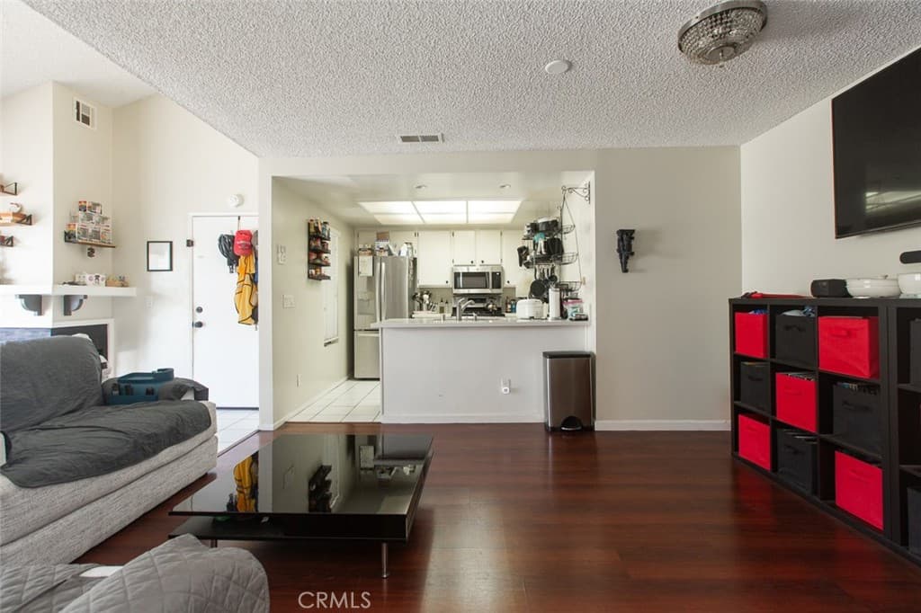 Condo at 528 Derby, San Dimas — photo 3 of 12