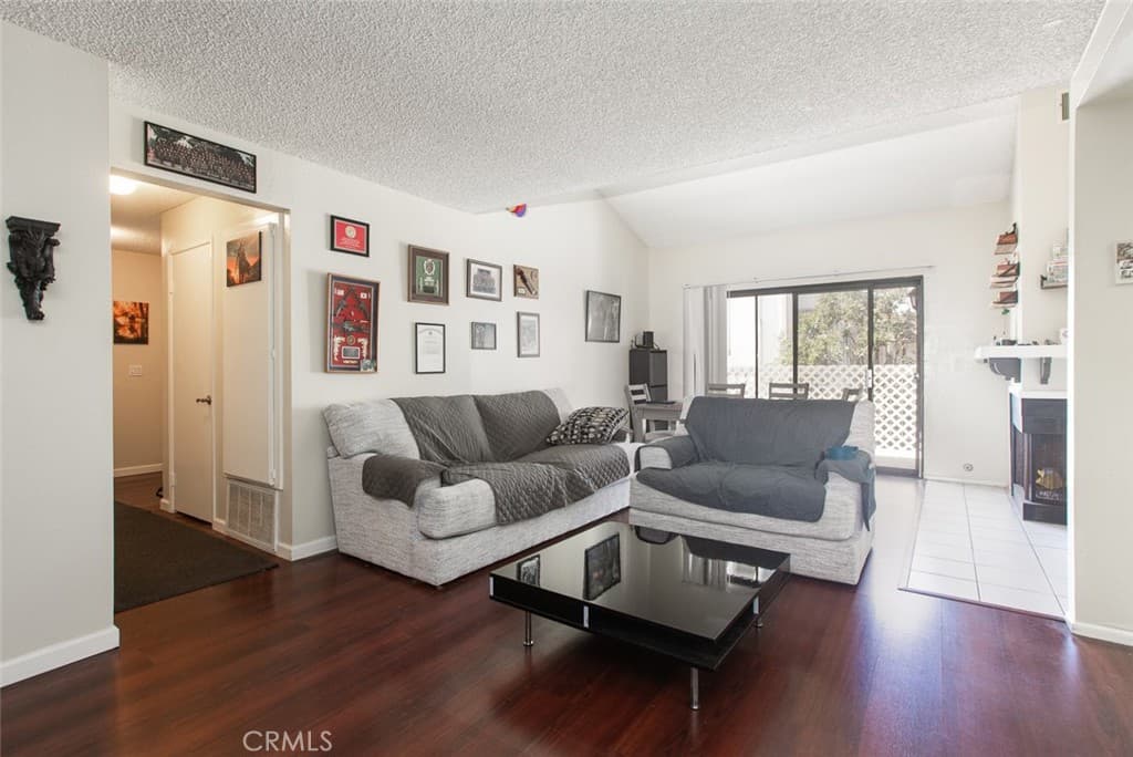 Condo at 528 Derby, San Dimas — photo 5 of 12
