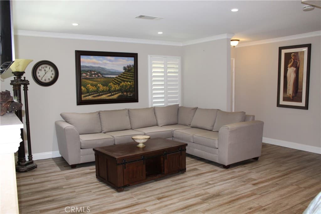 Townhouse at 457 Shadyglen, San Dimas — photo 5 of 12