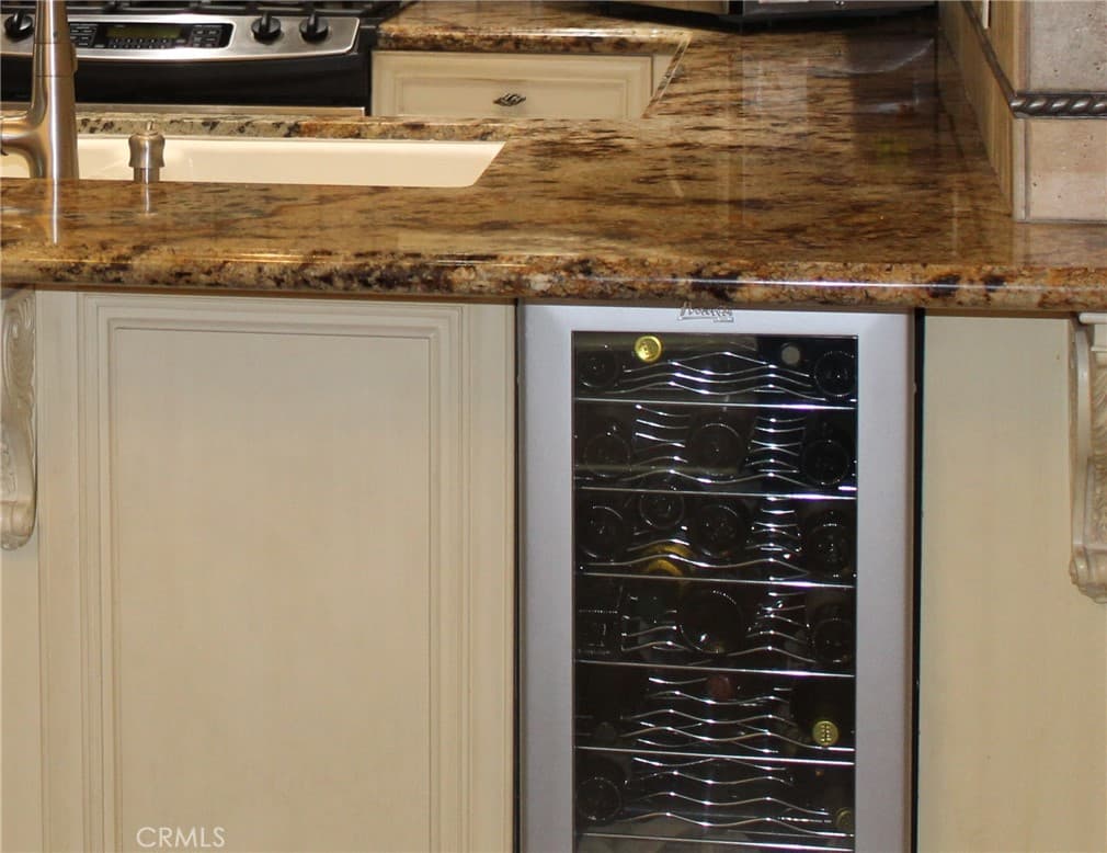 Townhouse at 457 Shadyglen, San Dimas — photo 9 of 12