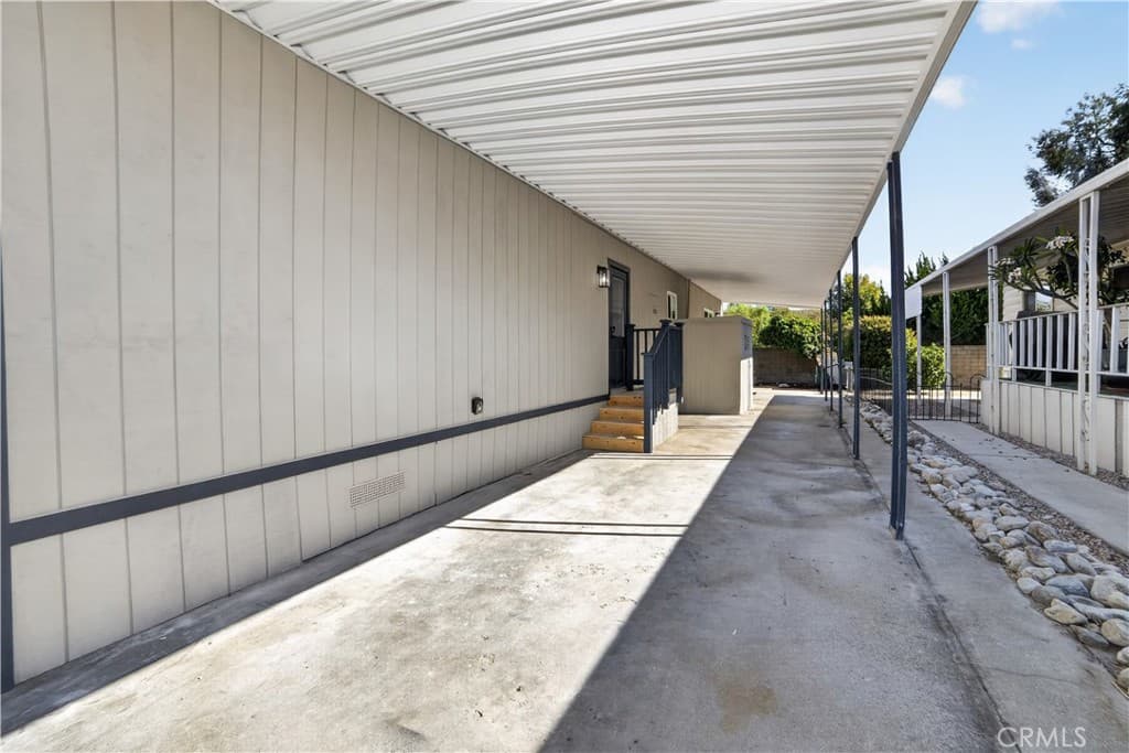 Home at 3945 Bradford 16, La Verne — photo 5 of 12