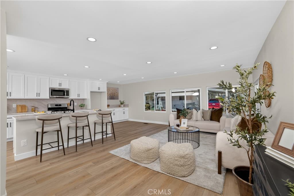 Home at 3945 Bradford 16, La Verne — photo 8 of 12