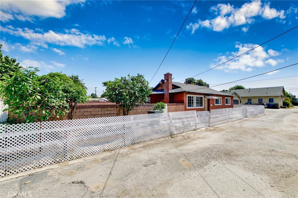 Home at 4605 Cedar Ave, El Monte — photo 3 of 12