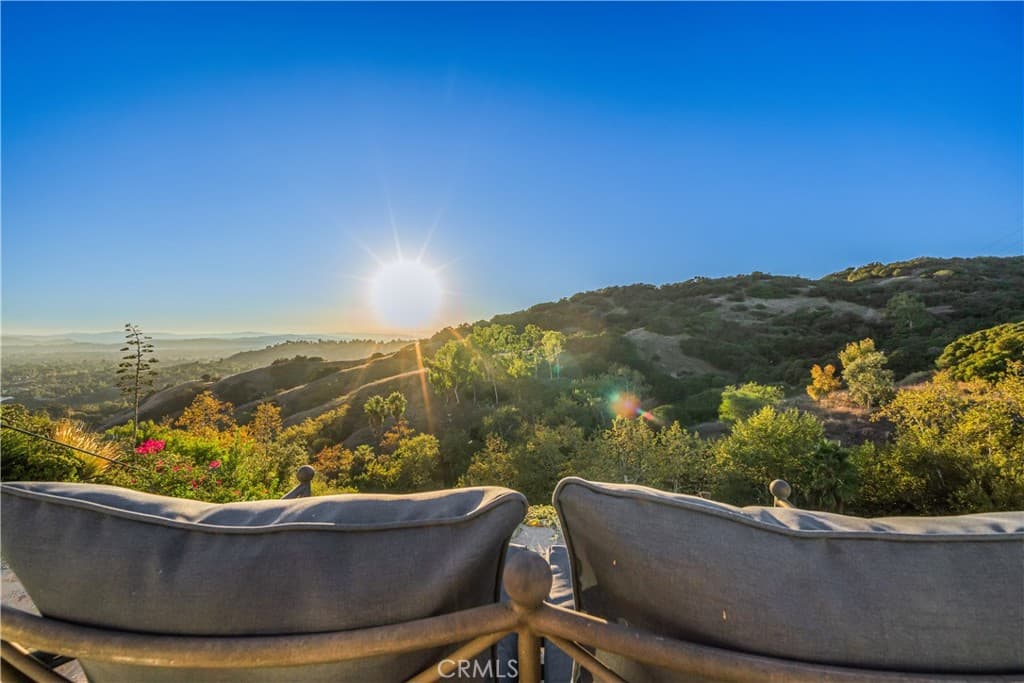 Home at 2817 N Mountain, Claremont — photo 4 of 12