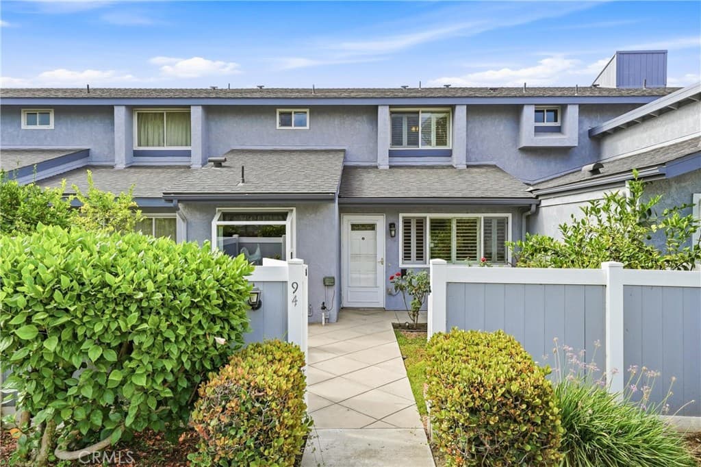 Townhouse at 900 W Sierra Madre 94, Azusa — photo 1 of 12