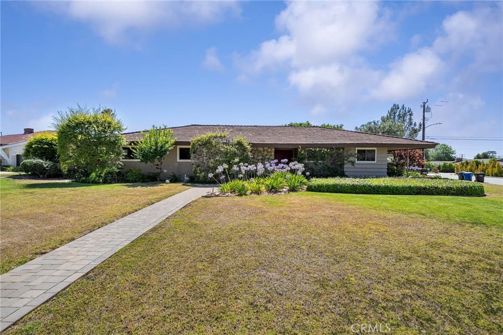 Home at 409 S La Serena, West Covina — photo 8 of 12