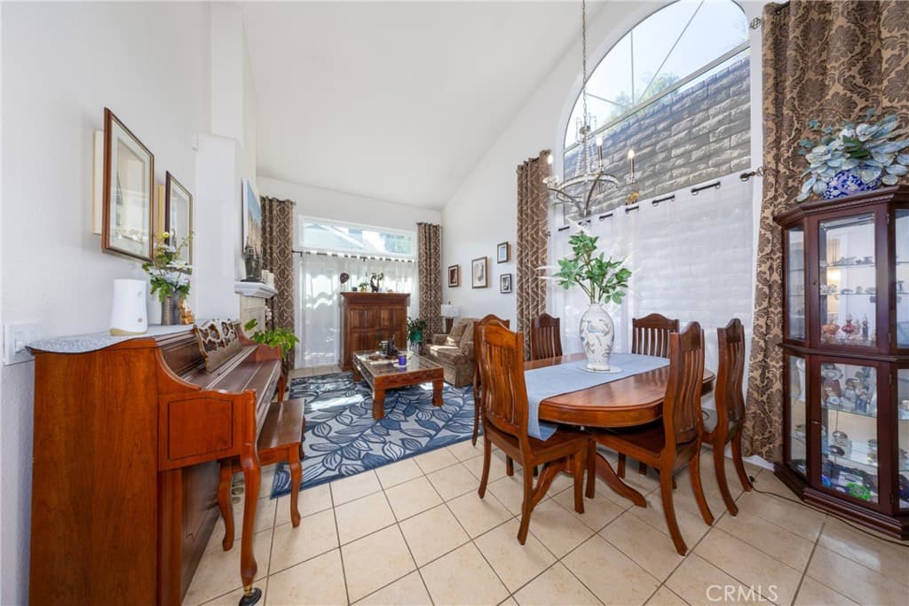 Townhouse at 997 Lotus Circle, San Dimas — photo 10 of 12