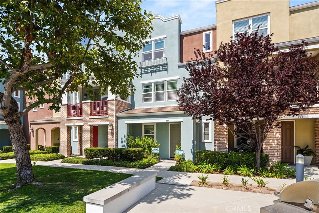 Townhouse at 554 N Cabernet, Covina — photo 1 of 12