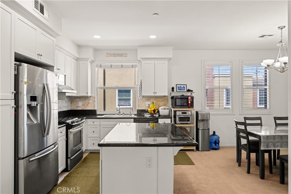 Townhouse at 554 N Cabernet, Covina — photo 11 of 12