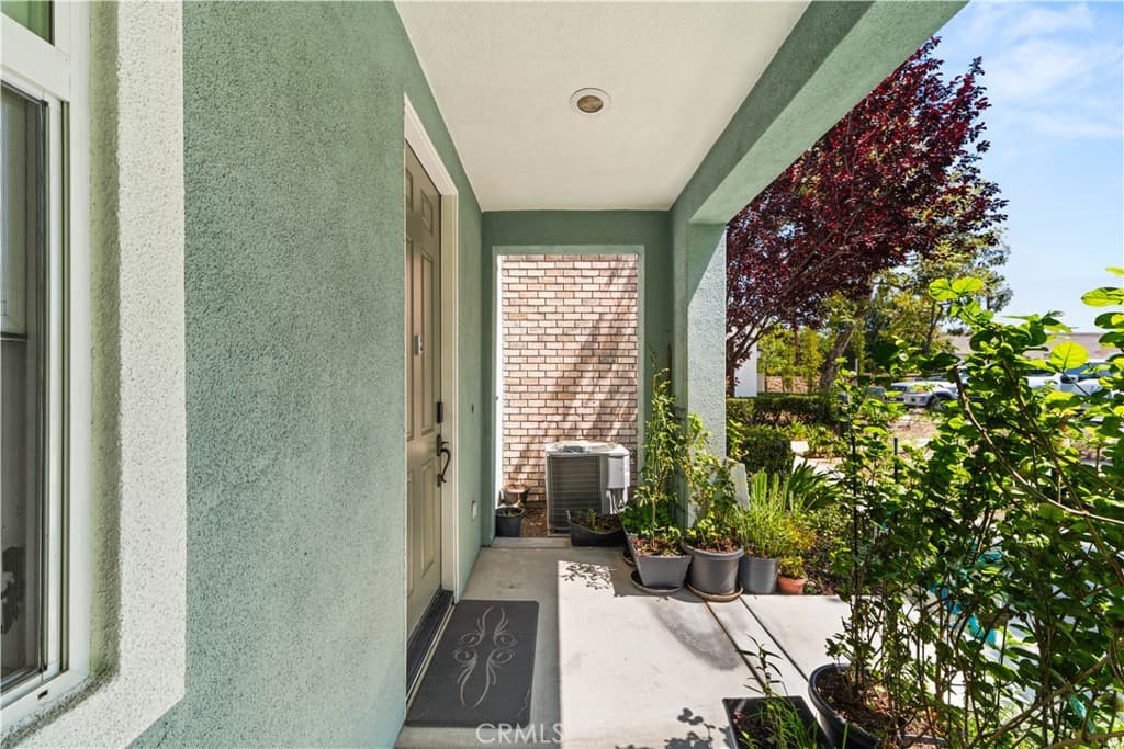 Townhouse at 554 N Cabernet, Covina — photo 7 of 12