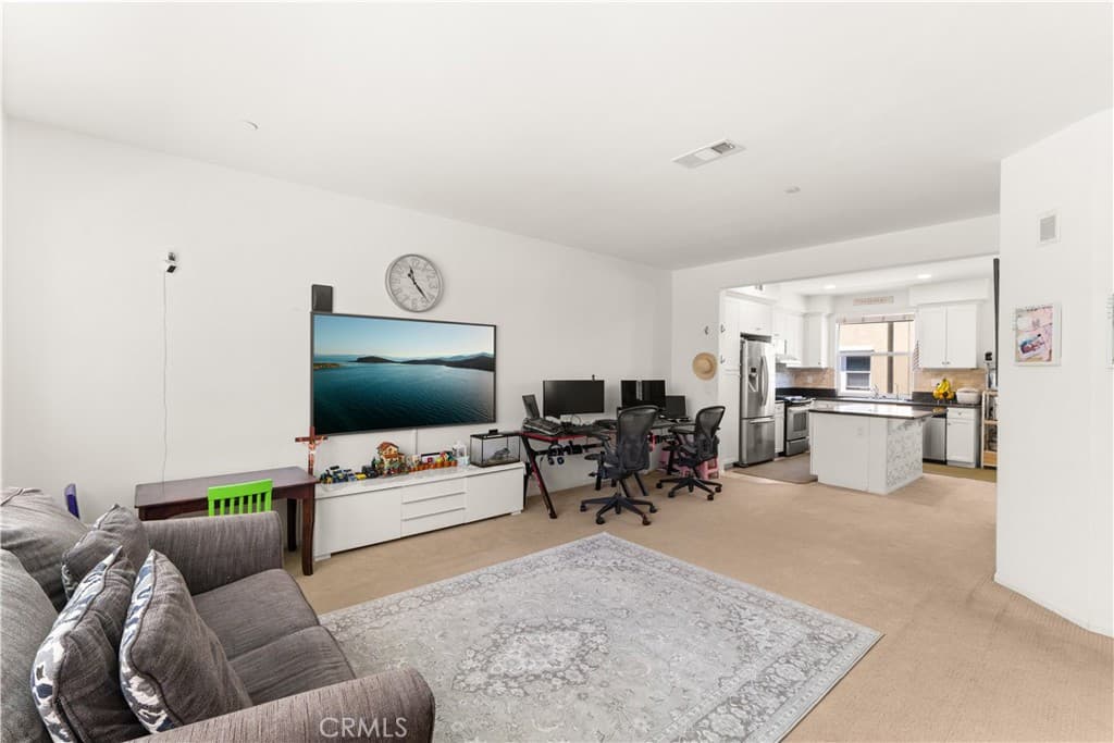 Townhouse at 554 N Cabernet, Covina — photo 8 of 12