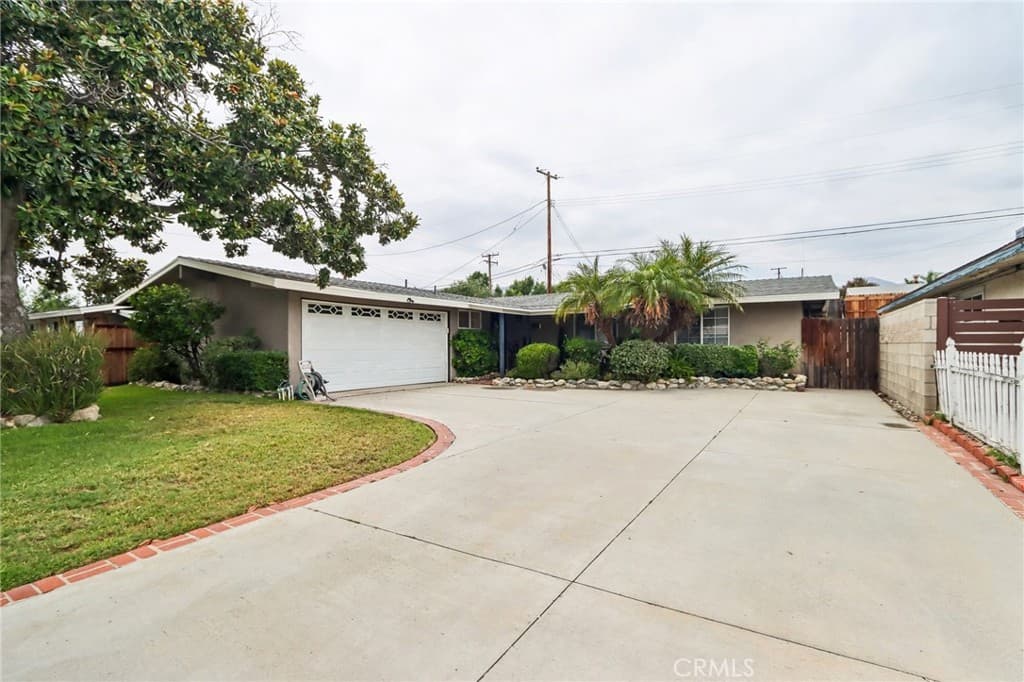 Home at 1107 E Walnut Avenue, Glendora — photo 1 of 12