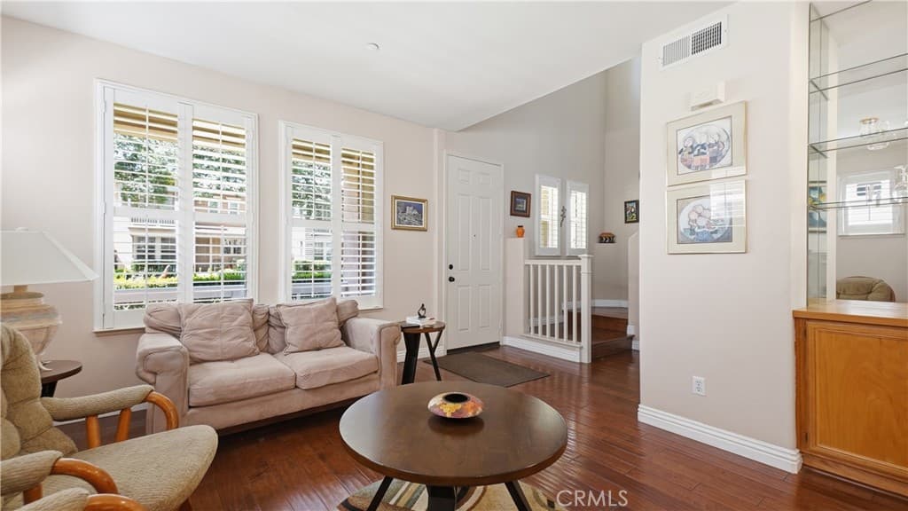 Home at 4257 Emerald, La Verne — photo 4 of 12