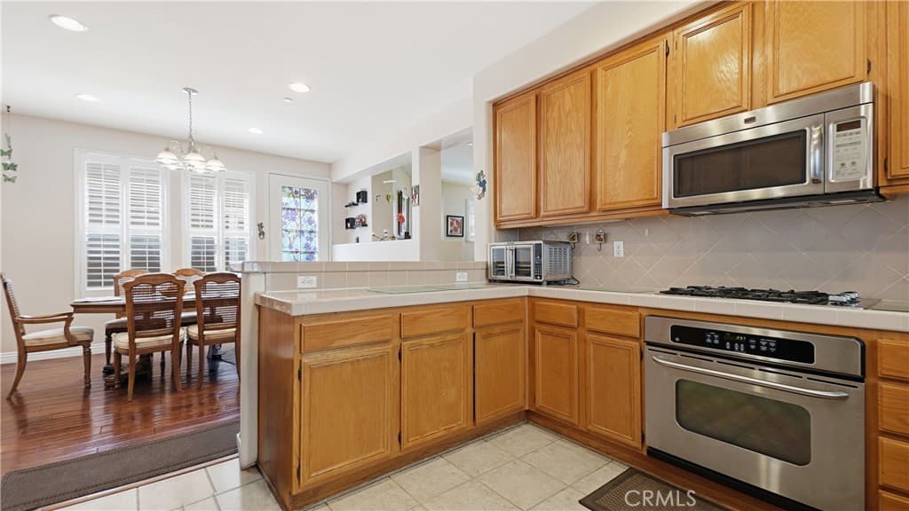 Home at 4257 Emerald, La Verne — photo 10 of 12