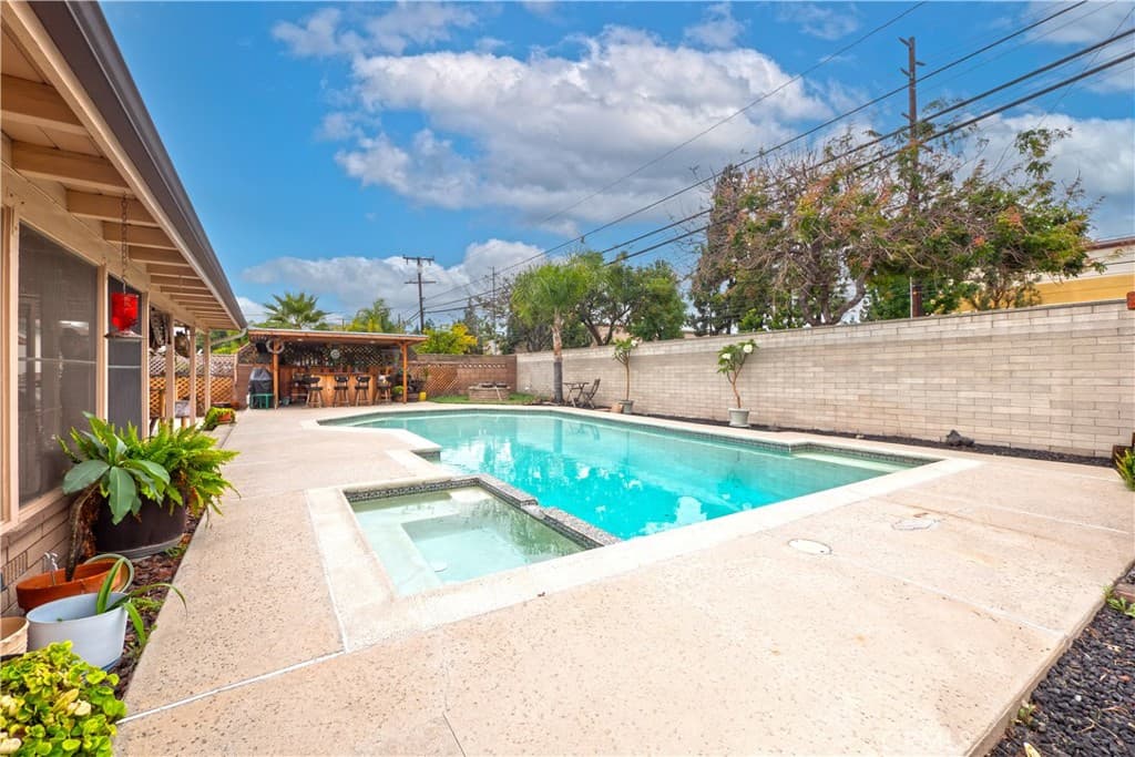 Home at 1223 Norgate Street, San Dimas — photo 6 of 12