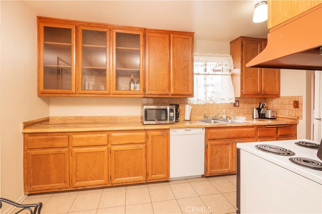 Home at 1223 Norgate Street, San Dimas — photo 10 of 12