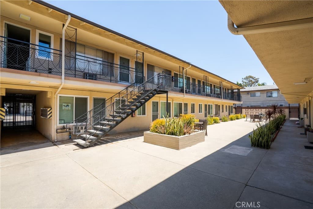 Home at 618 W Route 66, Glendora — photo 1 of 12
