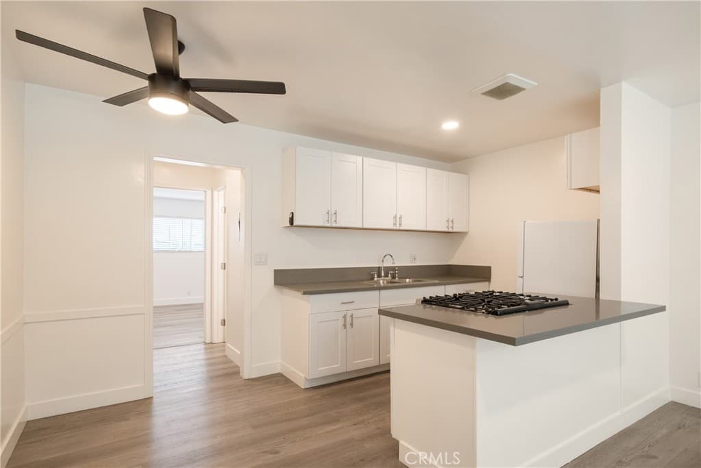 Home at 618 W Route 66, Glendora — photo 8 of 12