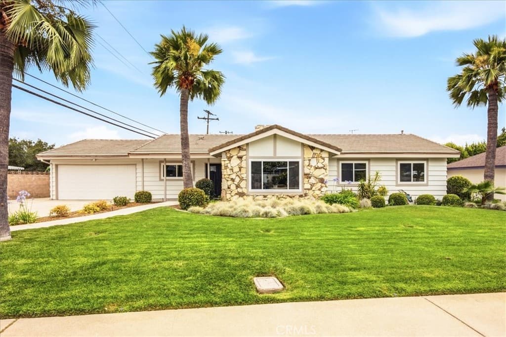 Home at 818 Hood, Claremont — photo 1 of 12