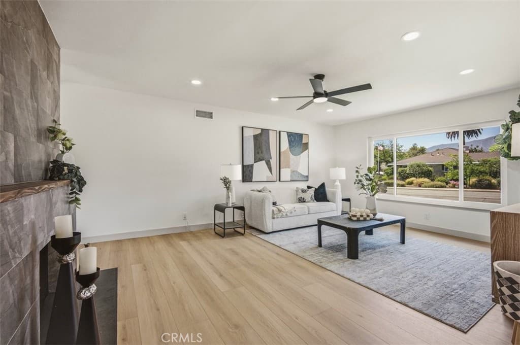 Home at 818 Hood, Claremont — photo 12 of 12
