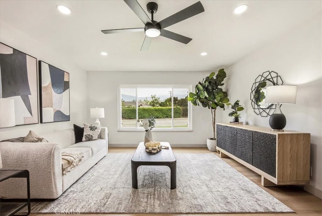 Home at 818 Hood, Claremont — photo 10 of 12