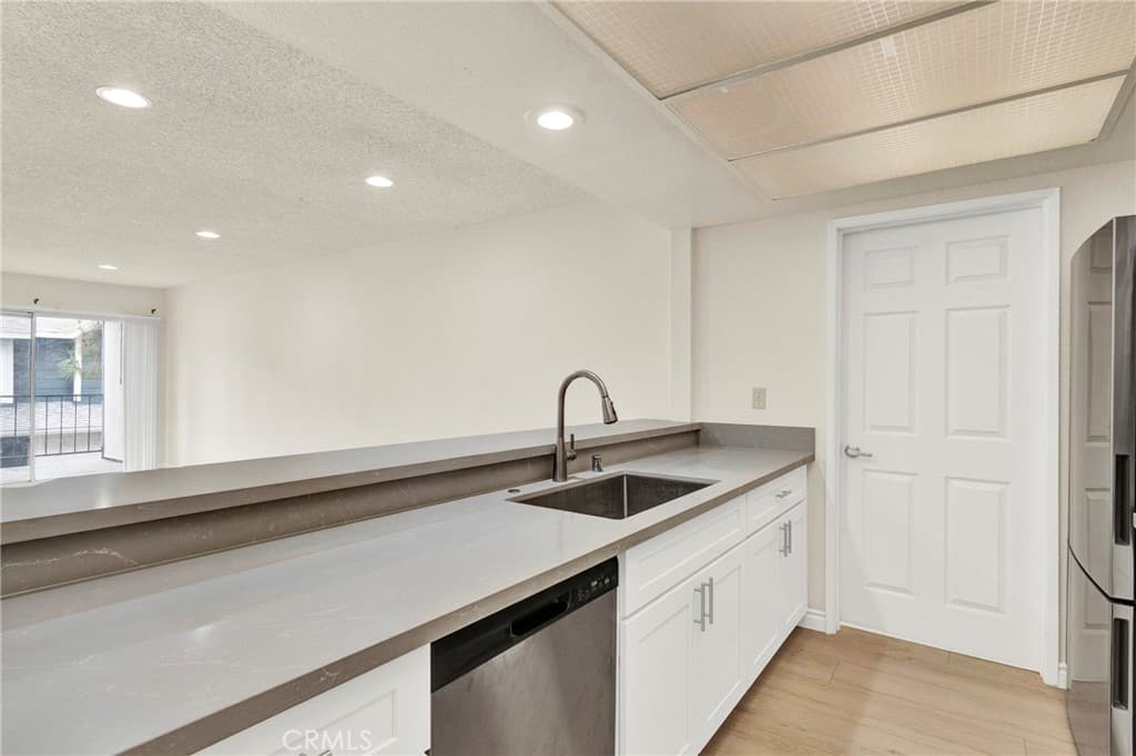 Condo at 1704 Bridgeport, West Covina — photo 10 of 12