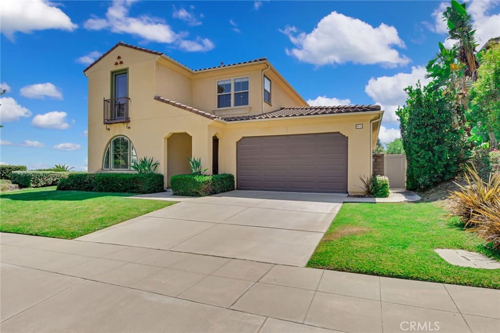 Home at 864 E Manresa Drive, Azusa — photo 5 of 12