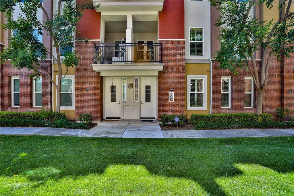 Condo at 744 W 1st Street, Claremont — photo 6 of 12