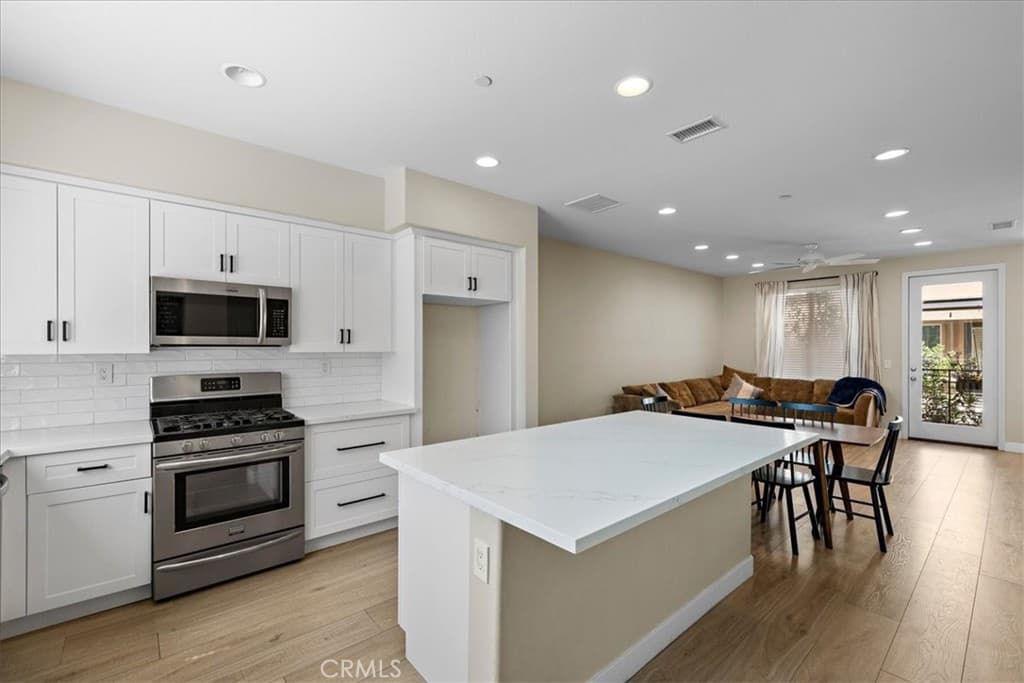 Townhouse at 422 W Route 66 84, Glendora — photo 11 of 12