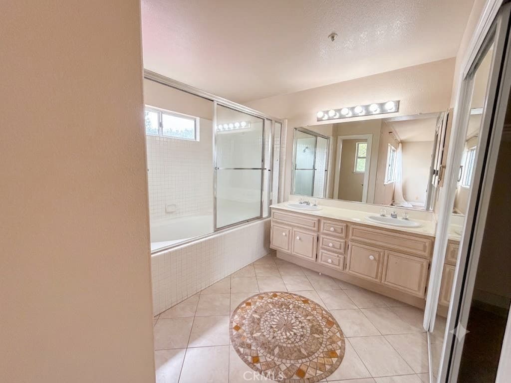 Home at 126 Ball Drive, Claremont — photo 8 of 12