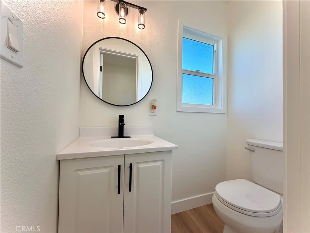 Home at 682 E La Verne Avenue, Pomona — photo 10 of 12