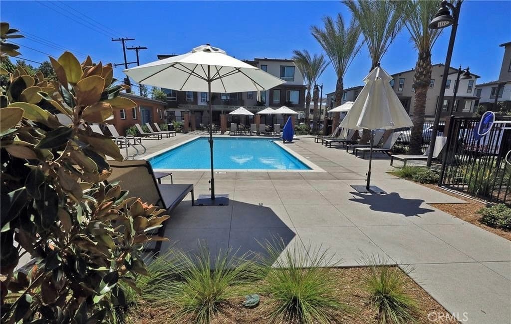 Townhouse at 1163 Orchard, Covina — photo 4 of 8