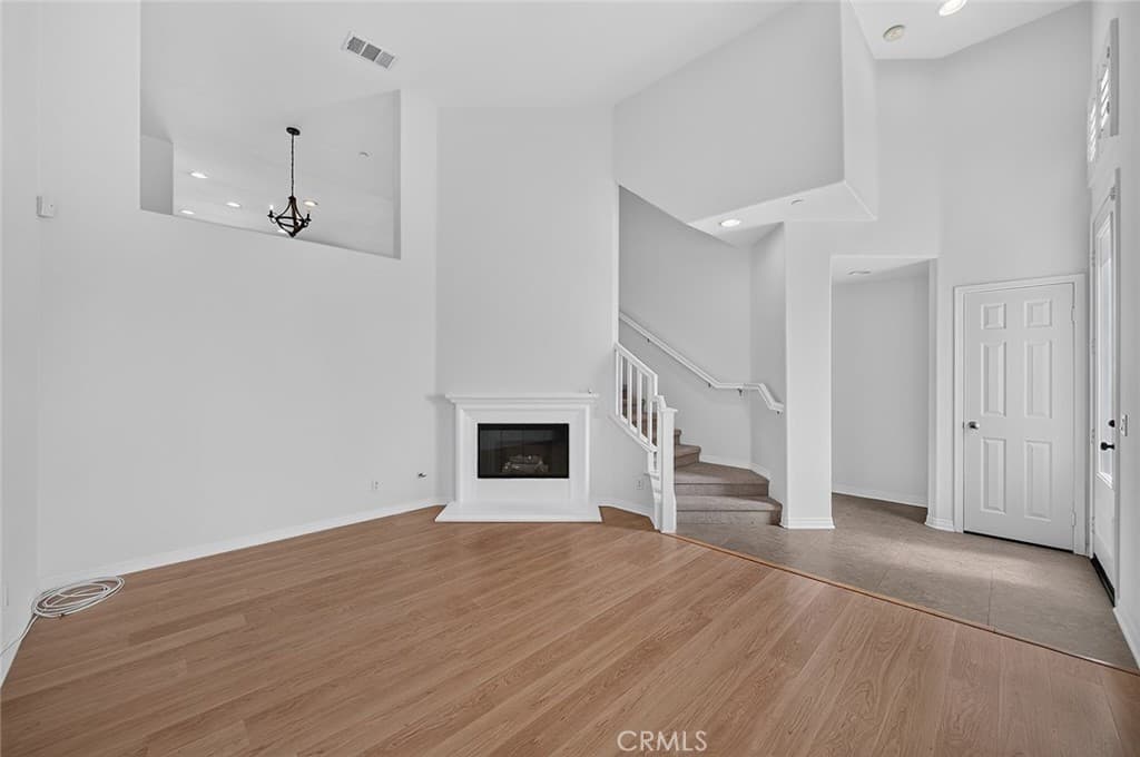 Townhouse at 182 Principia Court, Claremont — photo 4 of 12