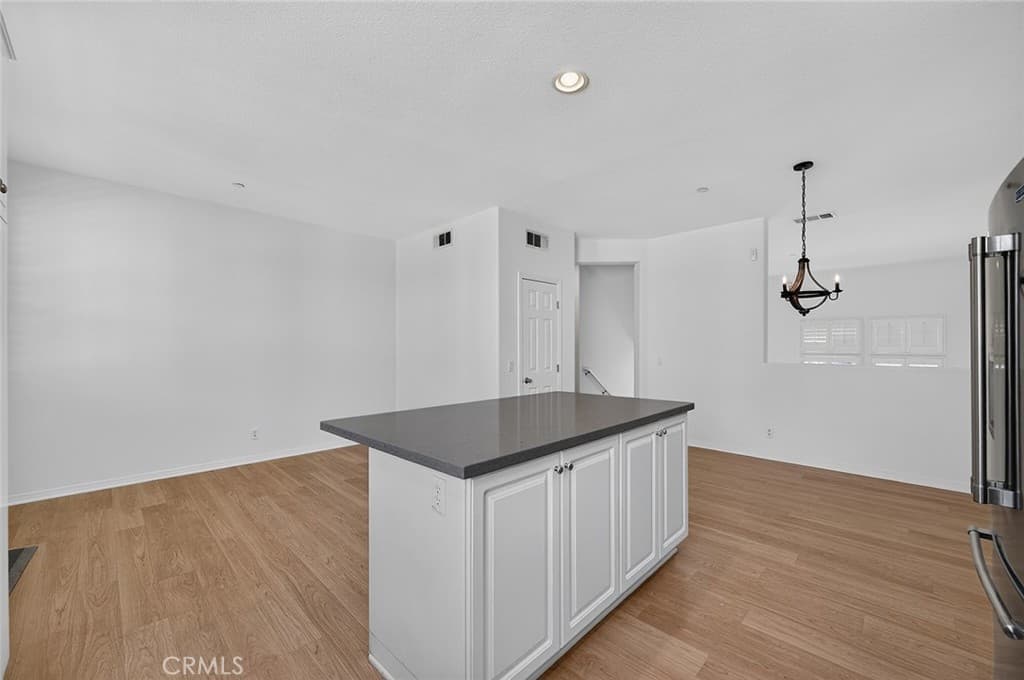 Townhouse at 182 Principia Court, Claremont — photo 8 of 12