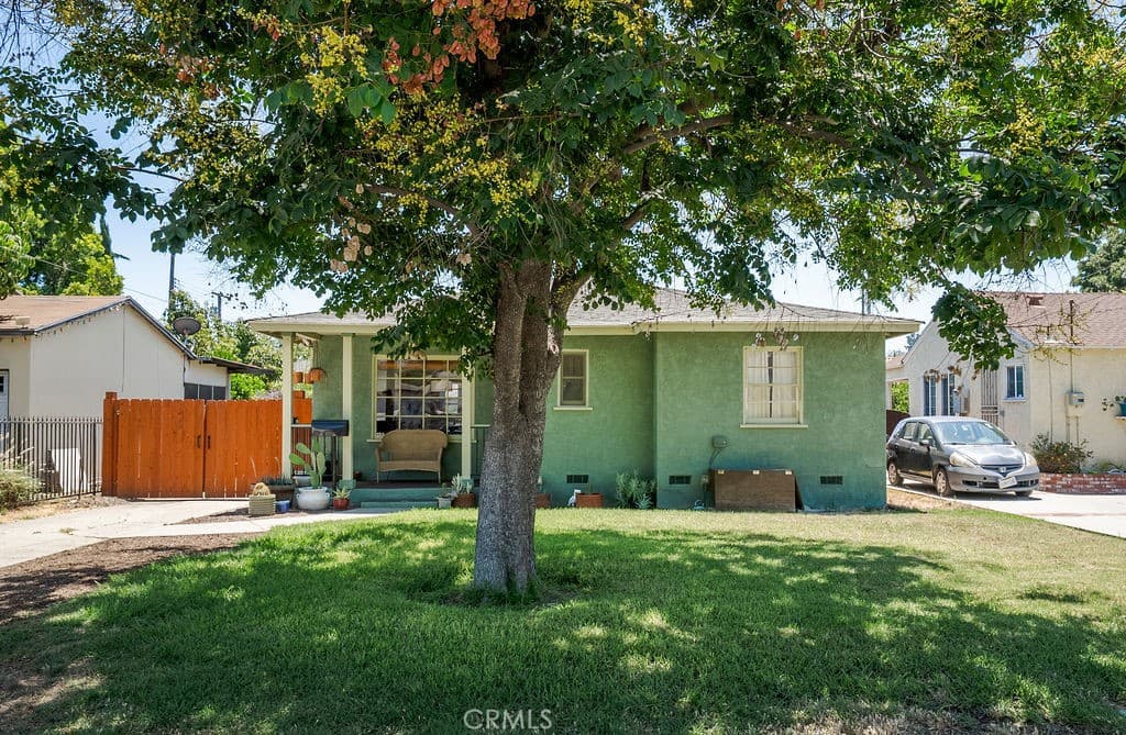 Home at 346 W Artesia, Pomona — photo 2 of 12
