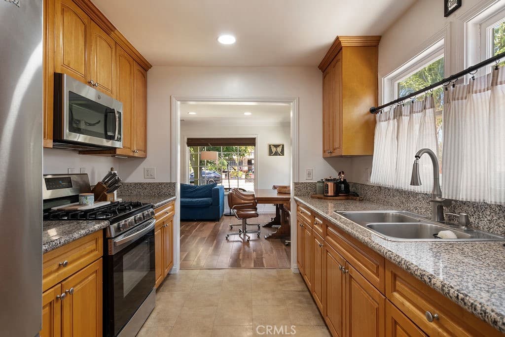Home at 346 W Artesia, Pomona — photo 12 of 12