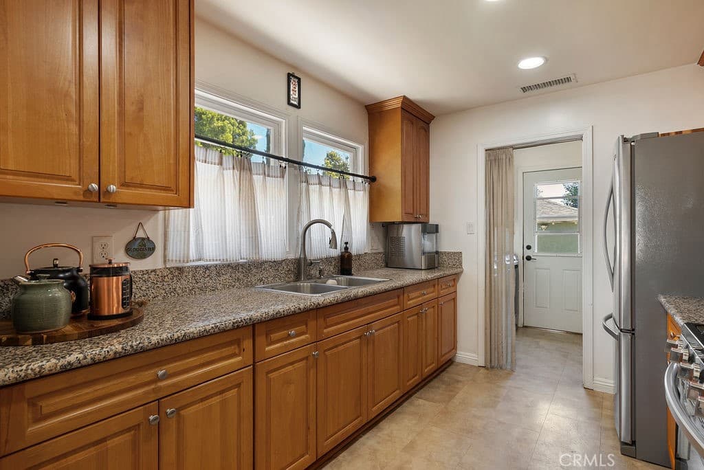 Home at 346 W Artesia, Pomona — photo 10 of 12