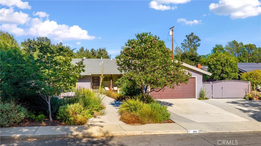 Home at 480 Converse Avenue, Claremont — photo 3 of 12