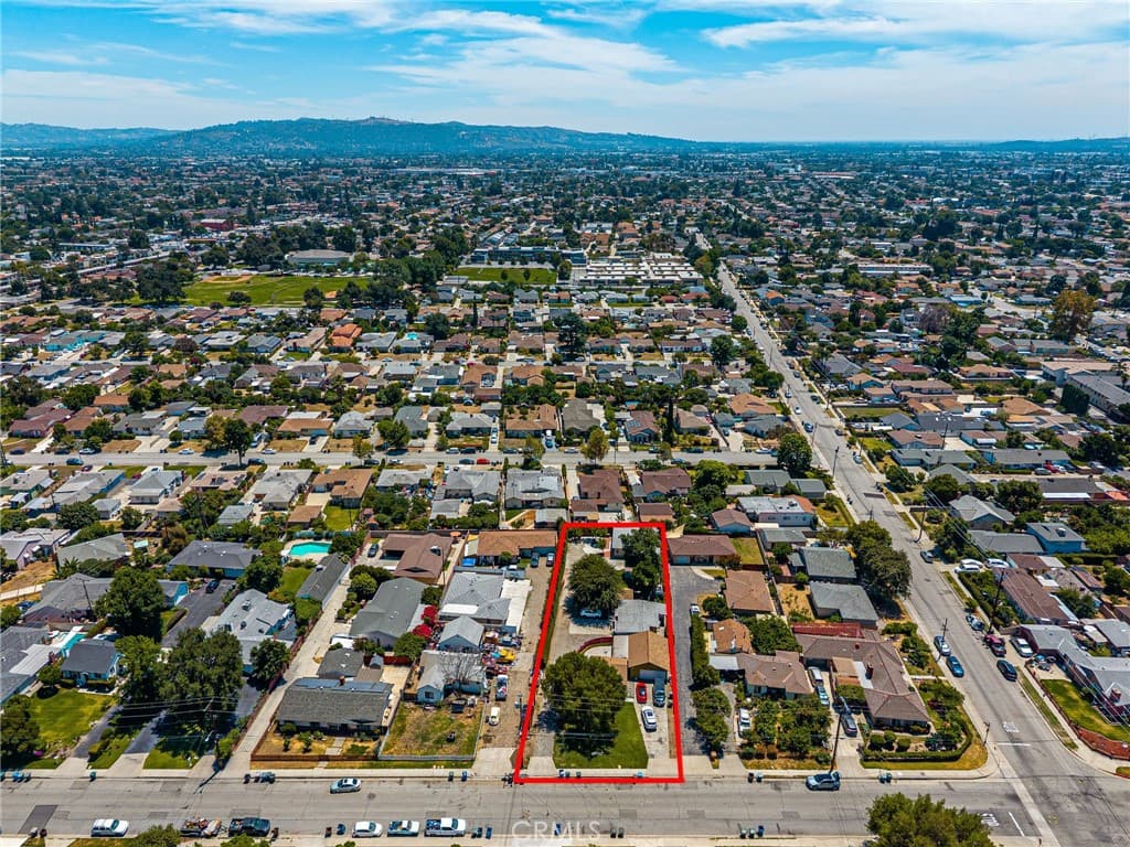 Multi-Family at 11318 Ranchito, El Monte — photo 6 of 12