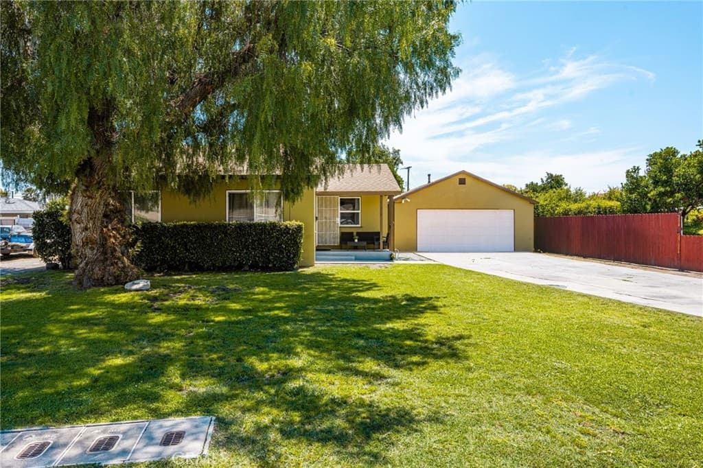 Multi-Family at 11318 Ranchito, El Monte — photo 7 of 12