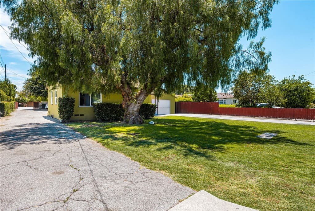 Multi-Family at 11318 Ranchito, El Monte — photo 8 of 12