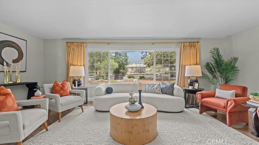 Home at 938 E Pomello Drive, Claremont — photo 8 of 12