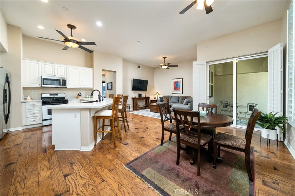 Condo at 704 W 1st Street, Claremont — photo 11 of 12