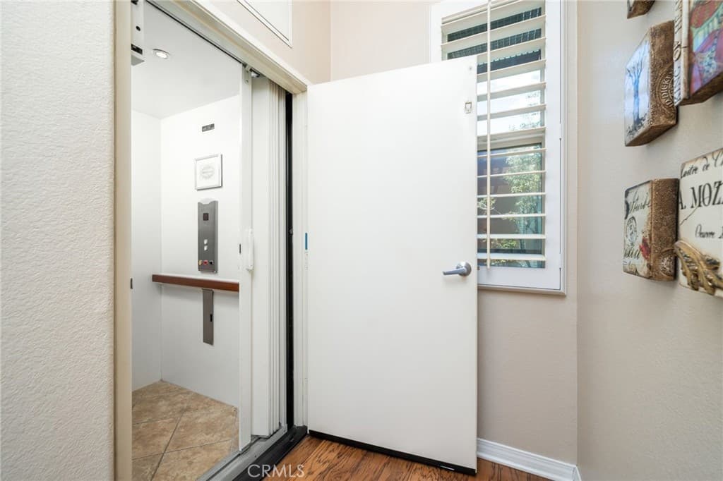 Condo at 704 W 1st Street, Claremont — photo 4 of 12